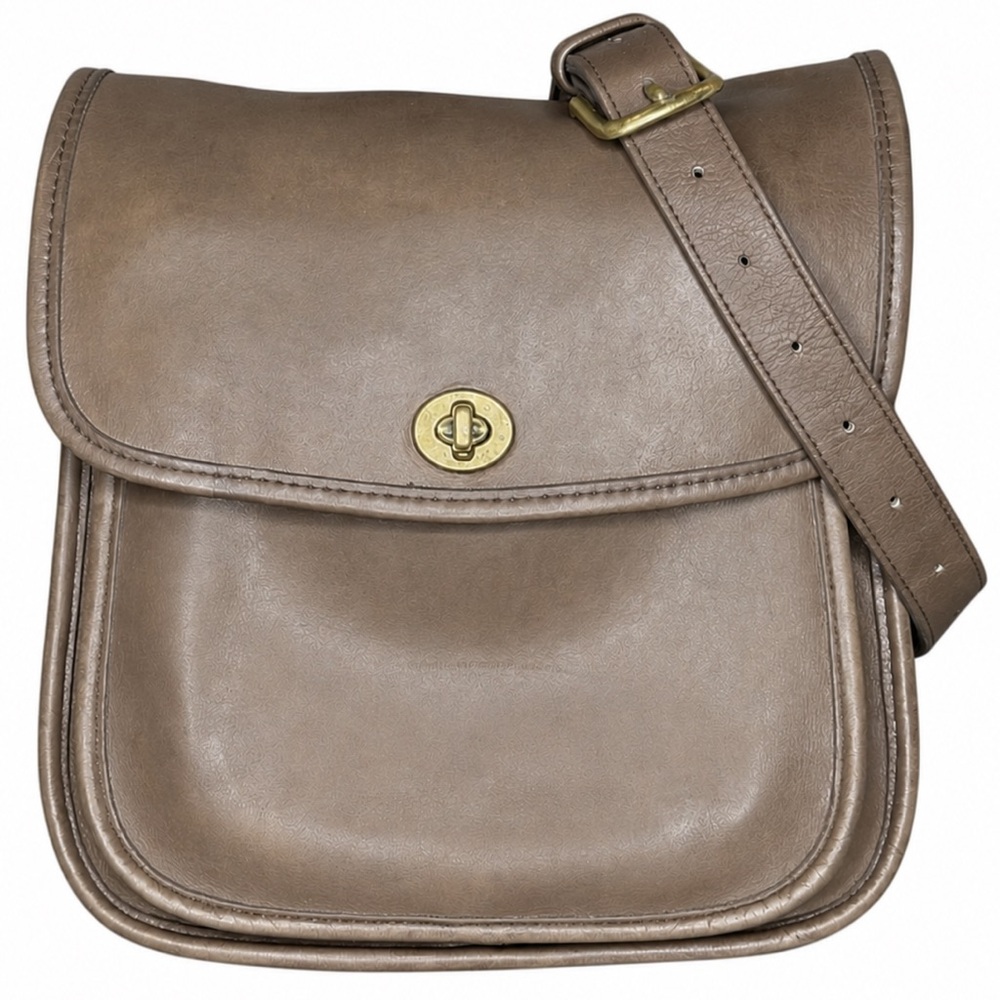 Vintage COACH Large Taupe Sidepack Brass Turnlock Rear Pocket Crossbody Bag 9979